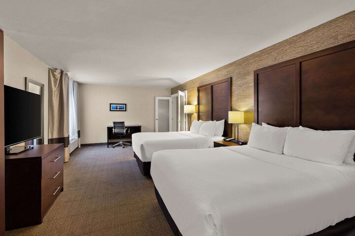 Comfort Inn & Suites Ludington near US-10