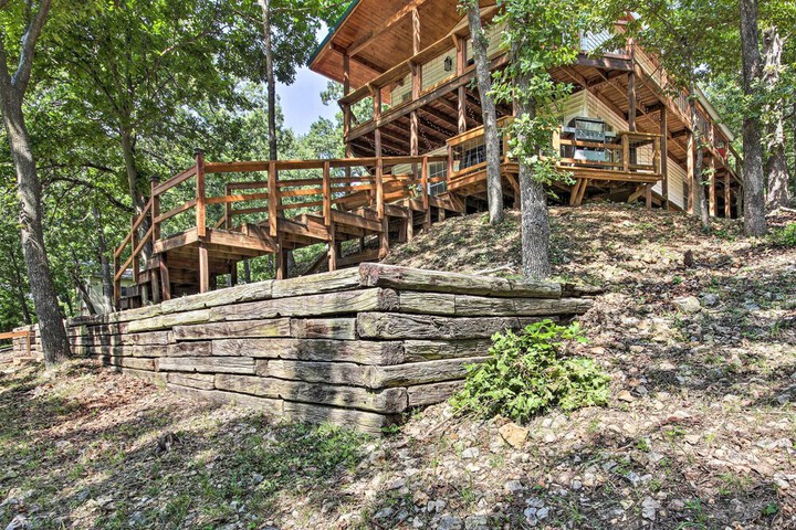 Private Fishing Dock: Grand Lake Home