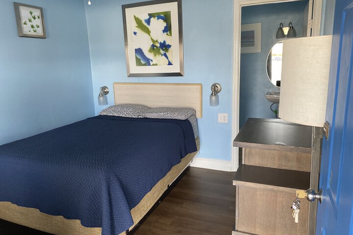 Room 12 of 13