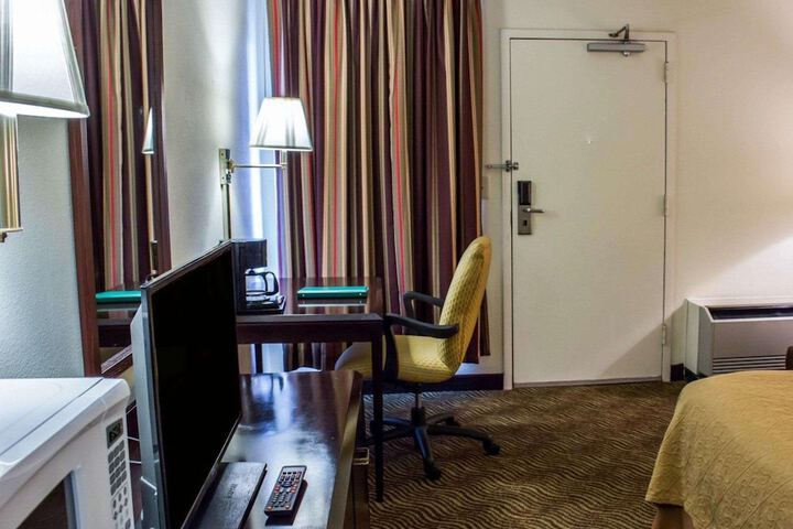 Room 21 of 64