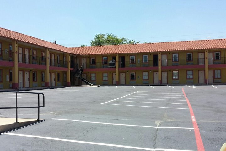 Taylor village Inn and suites