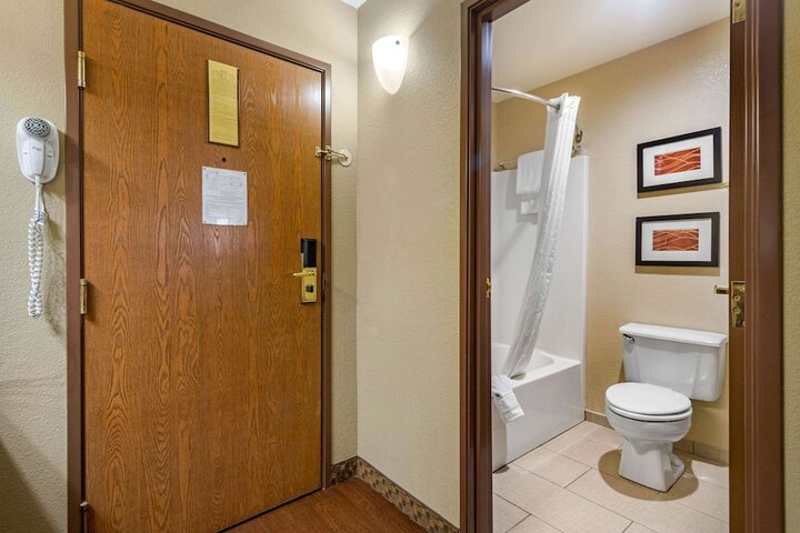 Room 53 of 73