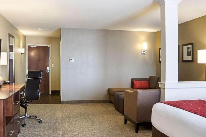 Comfort Suites Fargo Medical Center