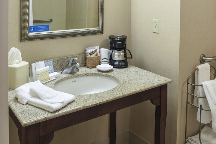 Hampton Inn & Suites Youngstown-Canfield