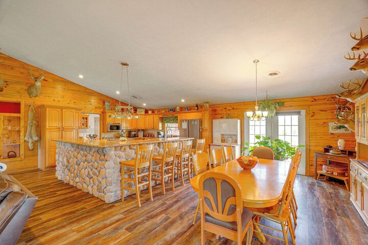 Spacious Ozarks Family Home - Private Pool & Grill