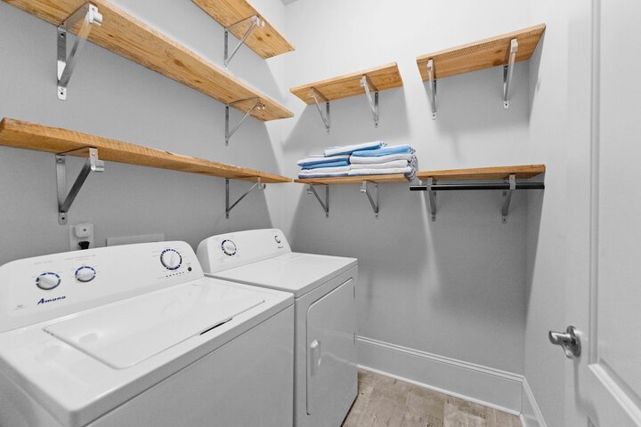 Nancy Key W / pool Wine Cave, Optional Boat Rental