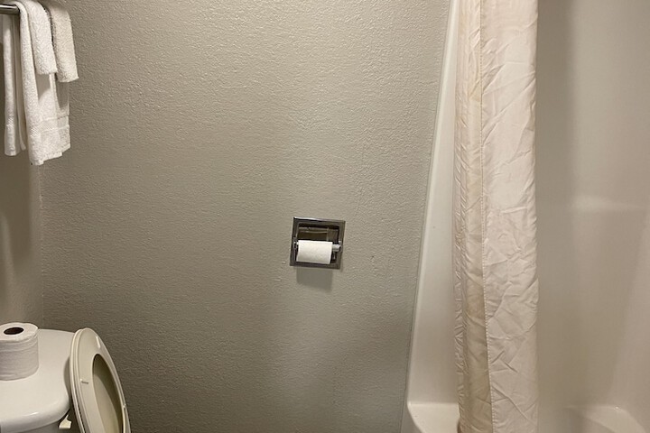 Room 10 of 22
