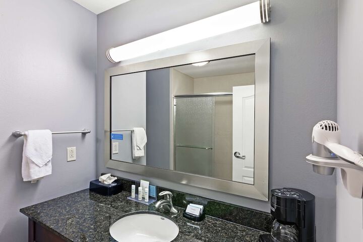 Room 18 of 34