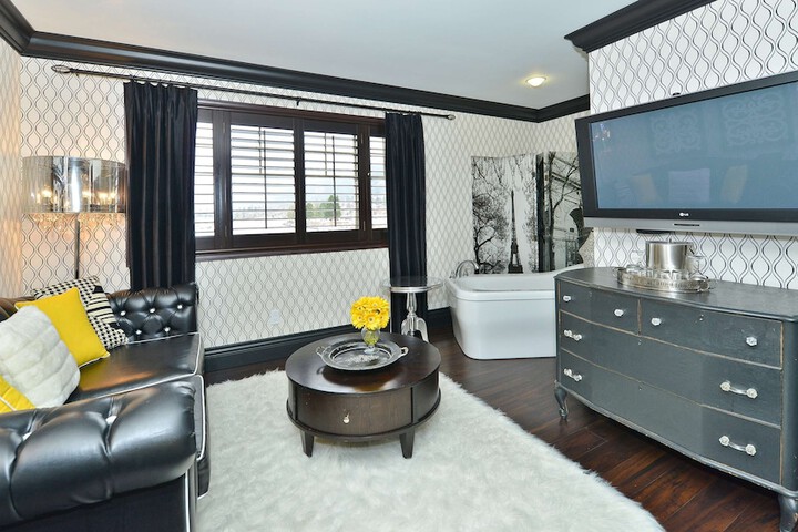 Room 57 of 158