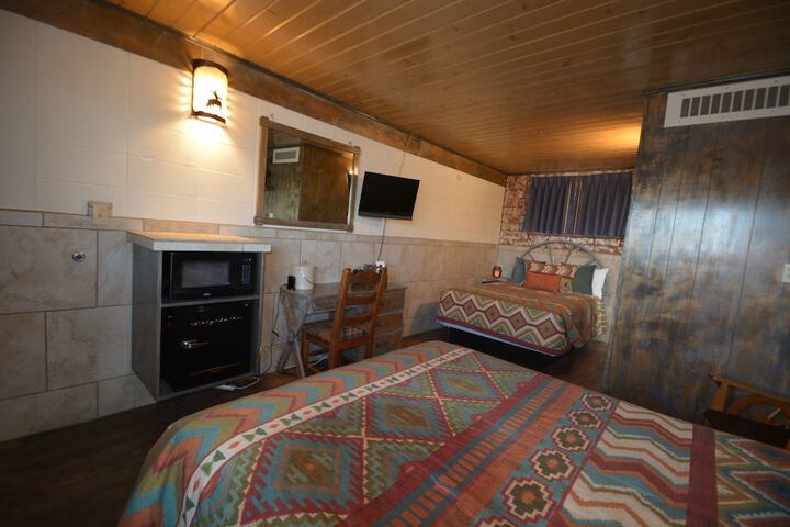 Room 21 of 38