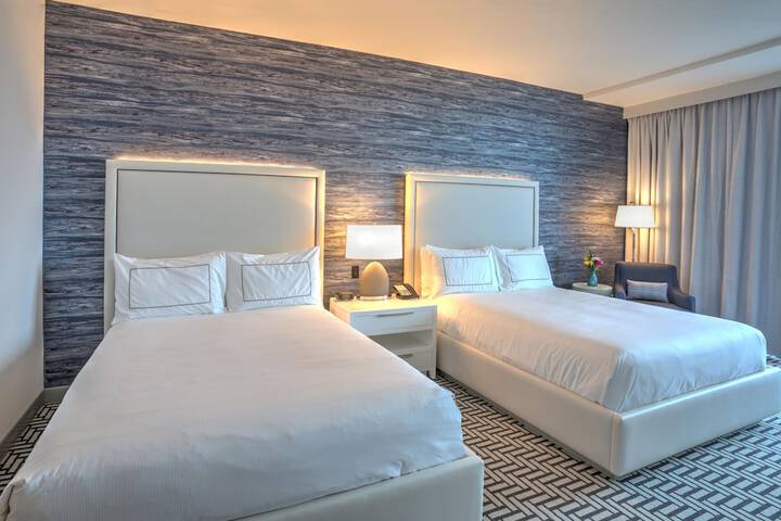 Room 42 of 103