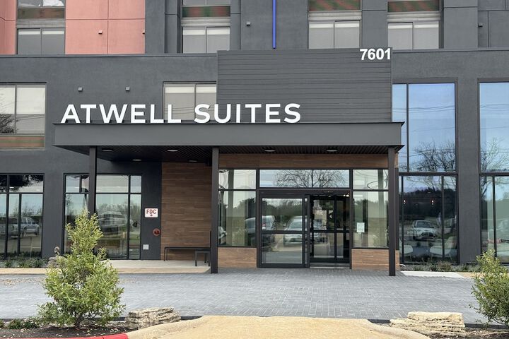 Hotel 6 of 84
