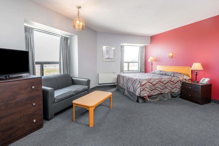 Room 9 of 25