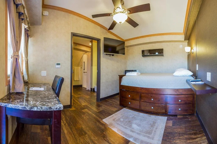 KARNES COUNTY LODGE