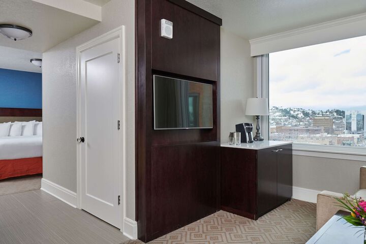 Room 43 of 89