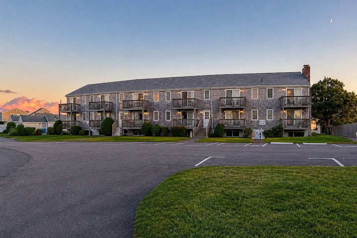 Colonial Acres Resort