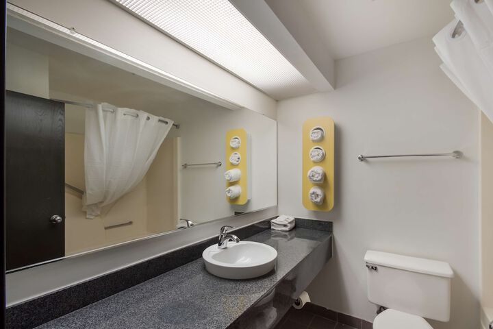 Motel 6 Rothschild WI