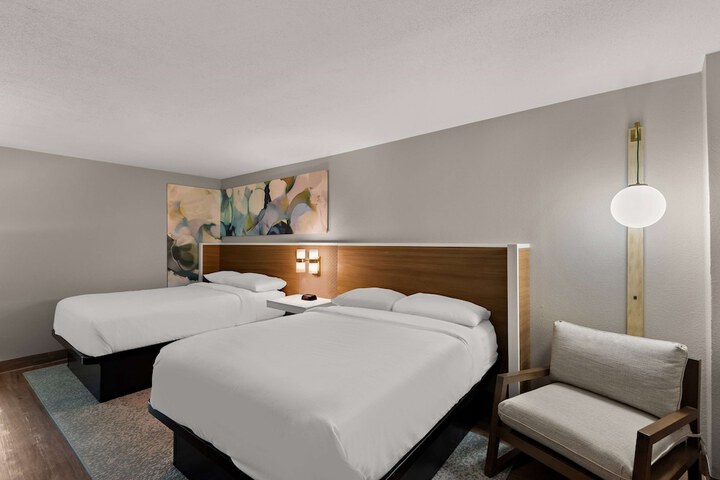 Wyndham Garden Ankeny / Des Moines