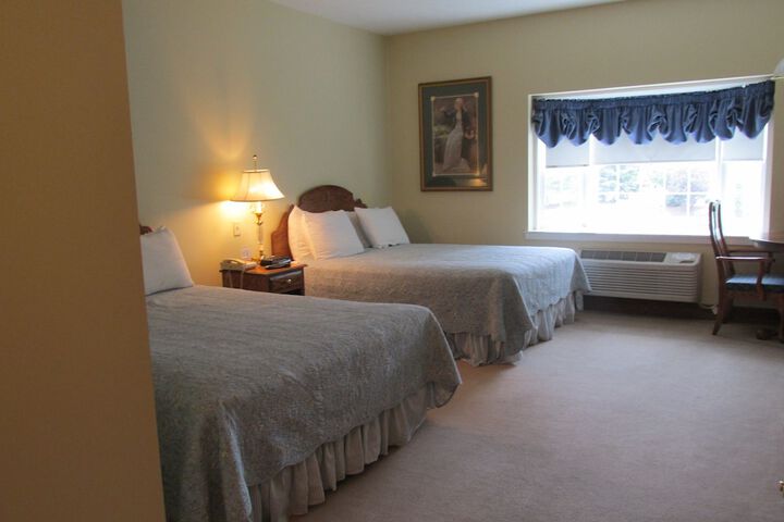 Room 9 of 28