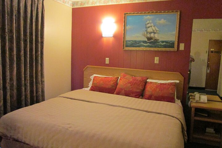Town House Motel Inc