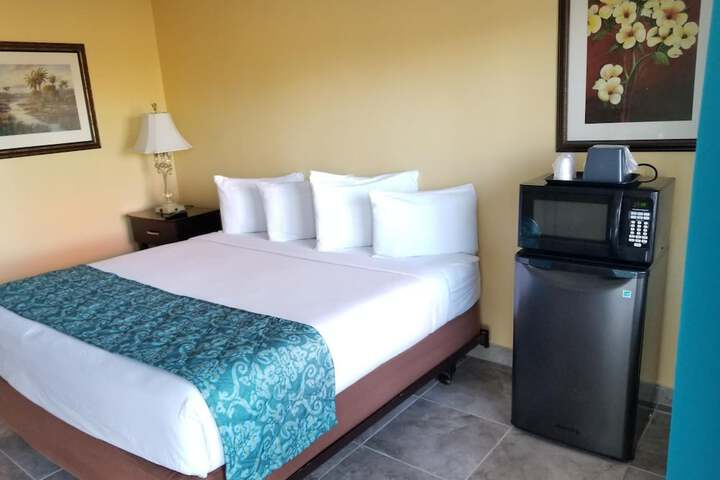 Shining Light Inn & Suites