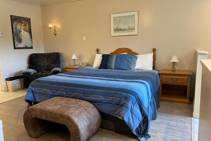 Room 16 of 24