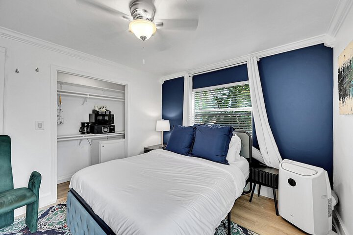Inn on the Drive ( Adults Only)