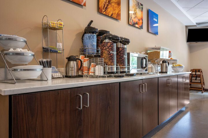 Breakfast/Coffee Service 46 of 53