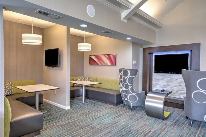 Hotel Interior 10 of 26