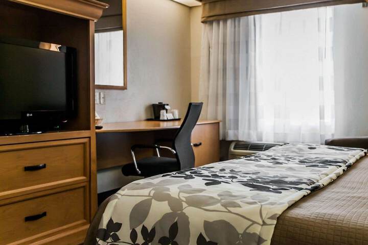 Room 26 of 39