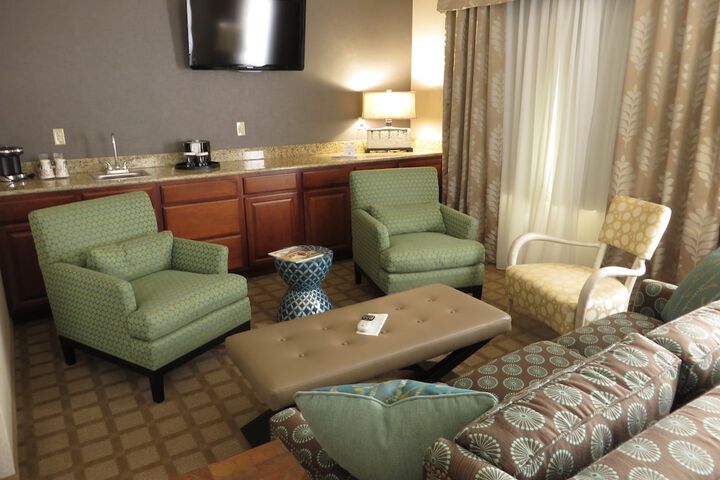 Room 32 of 43