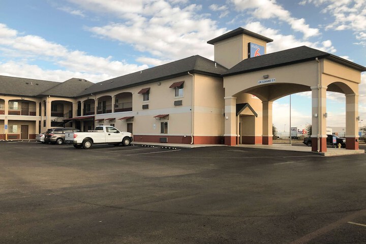 Hotel 2 of 48