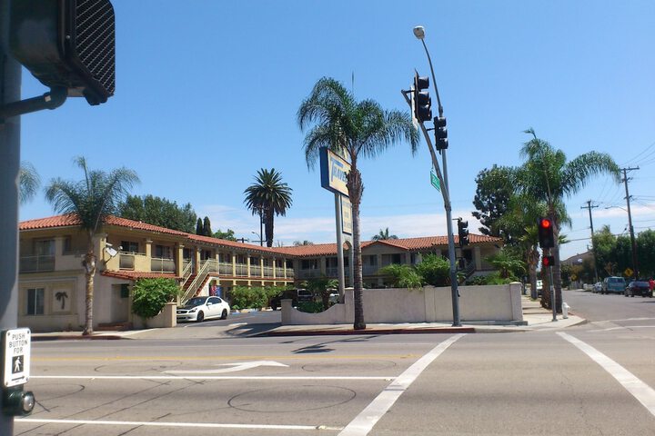 Hotel 2 of 37