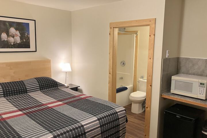Room 7 of 19