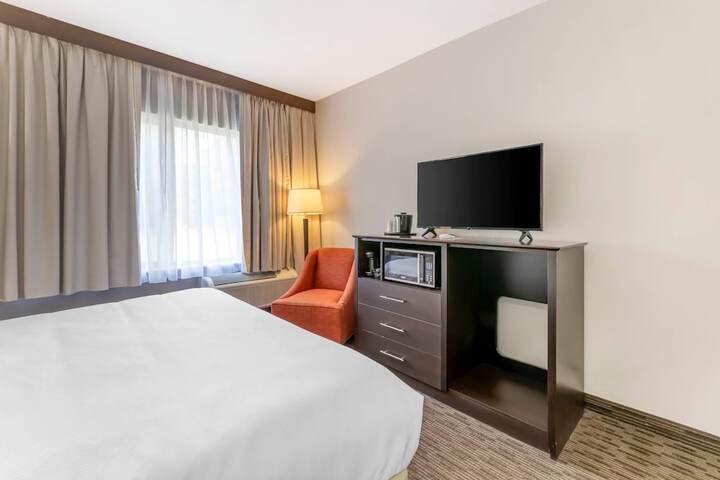 Comfort Inn & Suites New Lisbon