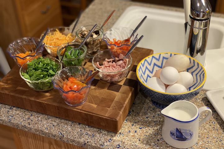Dining 24 of 29