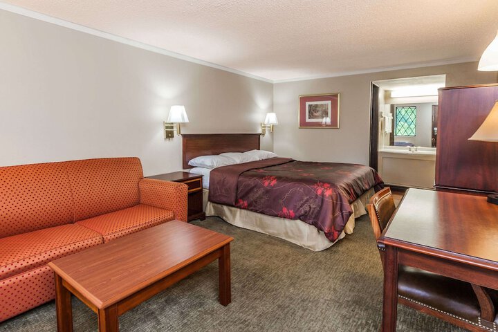 Knights Inn Farmington Hill