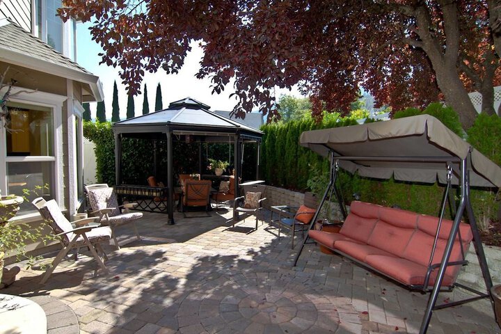 Terrace/Patio 9 of 12