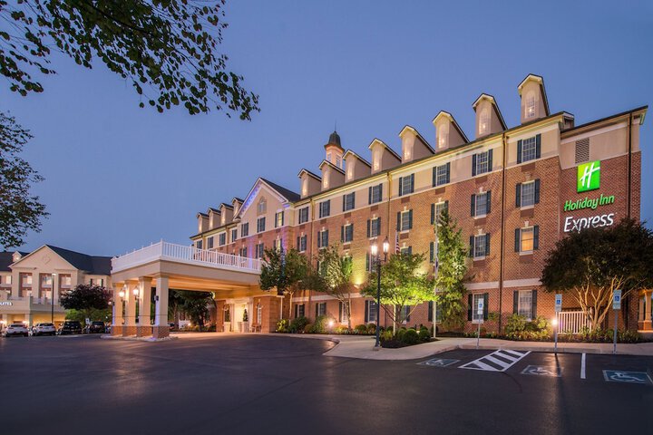 Hotel 2 of 49