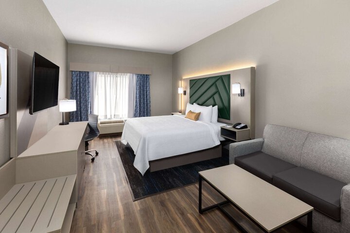 Wingate by Wyndham Sulphur Near Lake Charles