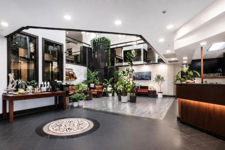 Hotel International