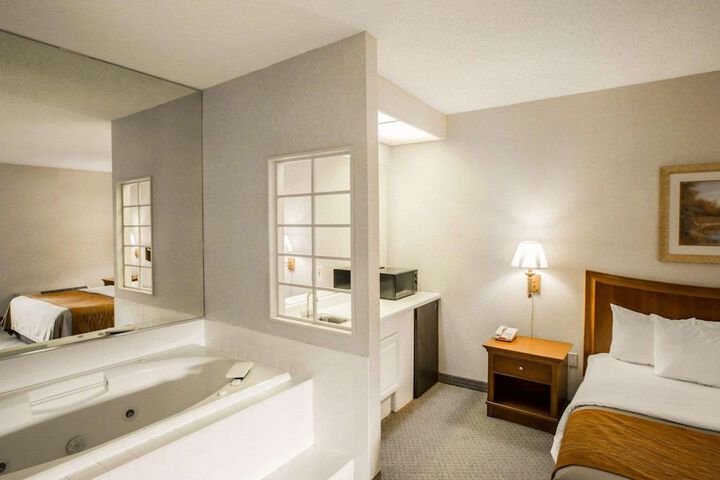 Room 12 of 35