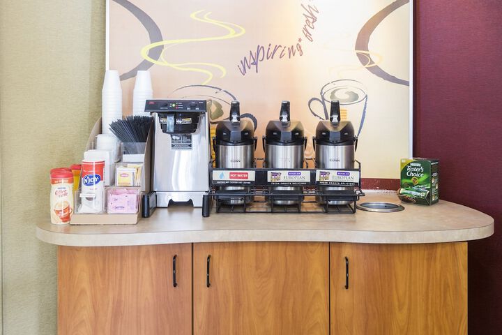 Breakfast/Coffee Service 33 of 33