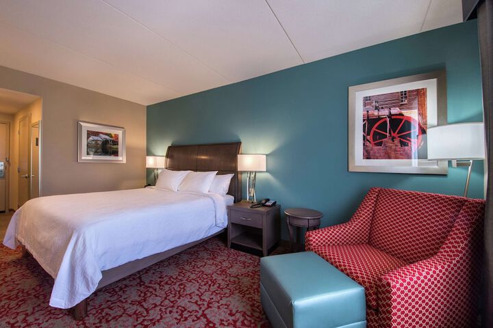 Room 44 of 68