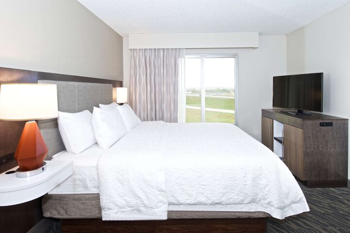 Room 34 of 60