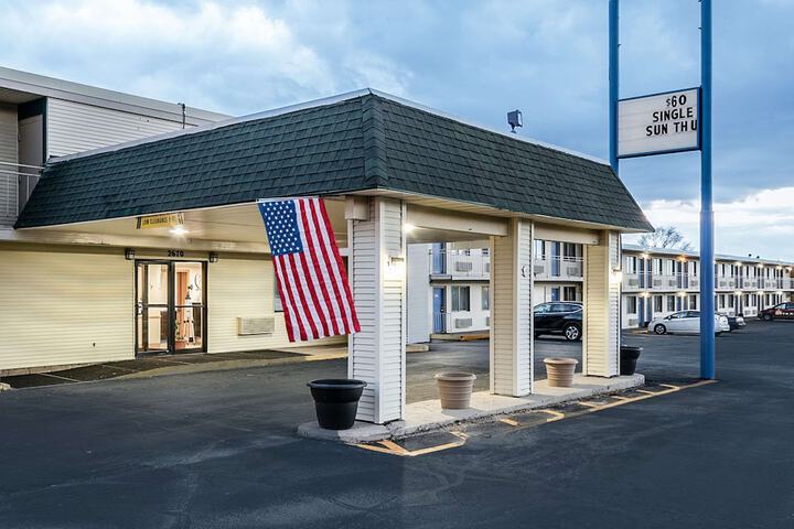 Hotel 6 of 49