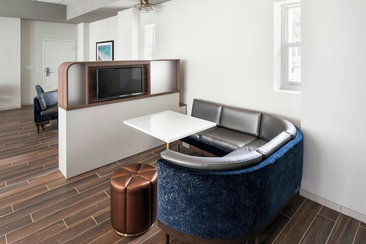 Courtyard by Marriott St. Petersburg Downtown