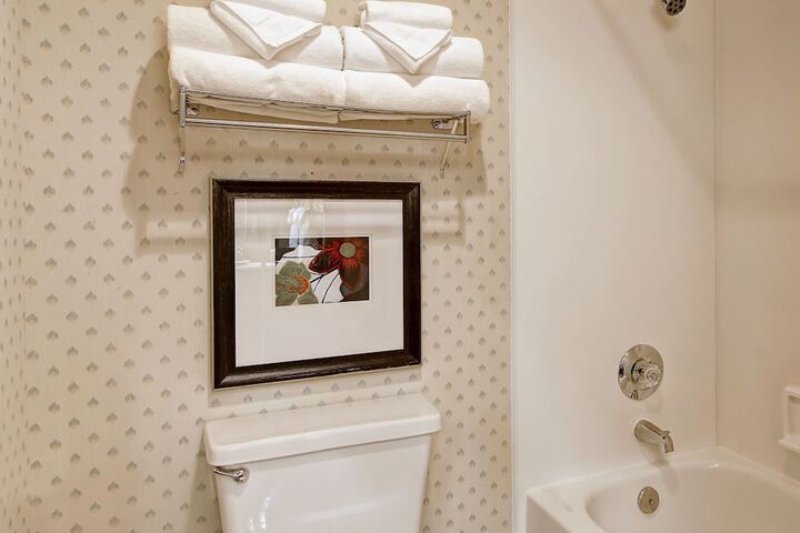 Room 6 of 20
