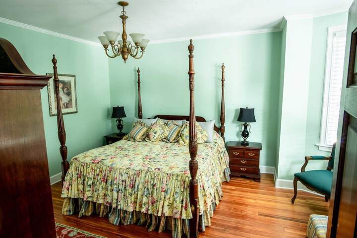 Room 29 of 43