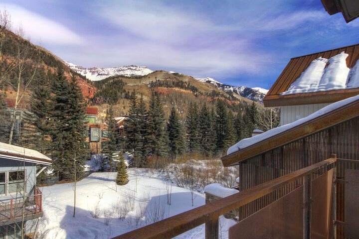 Element 52 Auberge Collection